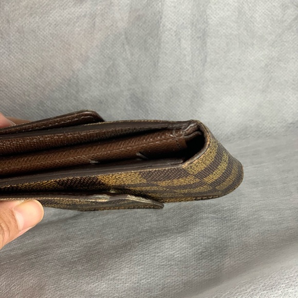 Authentic Louis Vuitton Wallet - Picture 7 of 7